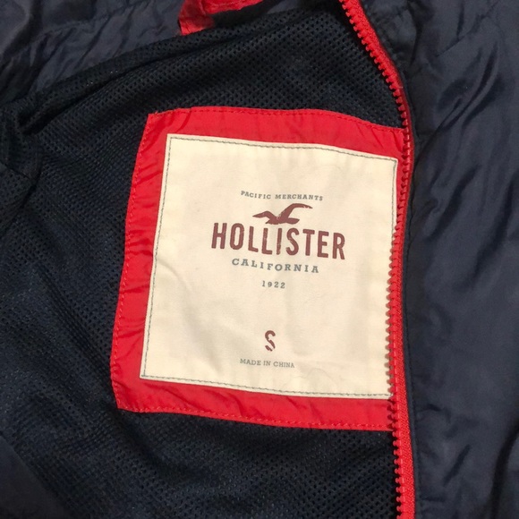 Hollister Navy and Red Men's Windbreaker - Picture 4 of 8